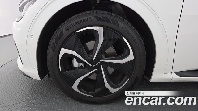 Kia EV6 Long Range 4WD GT Line 2024 — фото 5