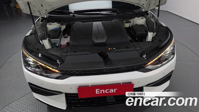 Kia EV6 Long Range 4WD GT Line 2024 — фото 6