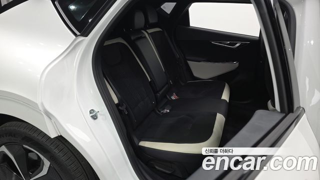Kia EV6 Long Range 4WD GT Line 2024 — фото 12