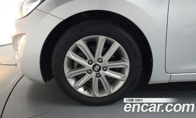 Hyundai Avante 1.6 GDi Modern Standard 2015 — фото 5