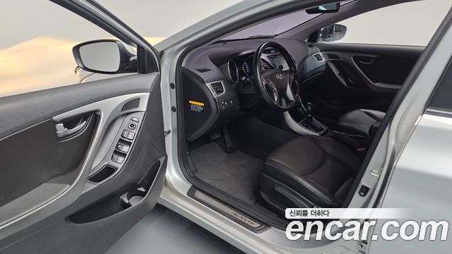 Hyundai Avante 1.6 GDi Modern Standard 2015 — фото 10