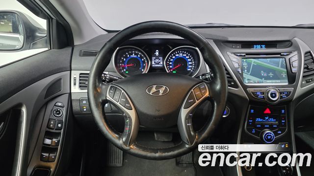 Hyundai Avante 1.6 GDi Modern Standard 2015 — фото 15