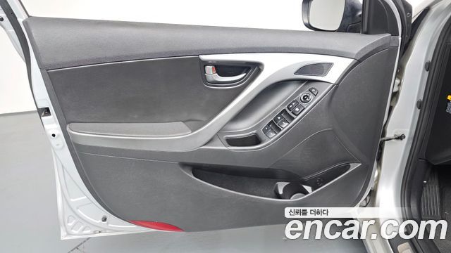 Hyundai Avante 1.6 GDi Modern Standard 2015 — фото 24