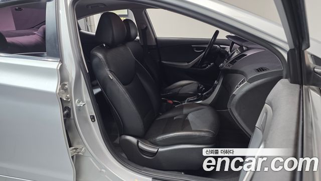 Hyundai Avante 1.6 GDi Modern Standard 2015 — фото 26