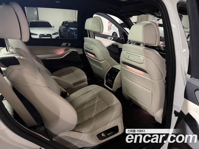BMW X7 (G07) xDrive 40i M Sport 6STR 2025 — фото 16