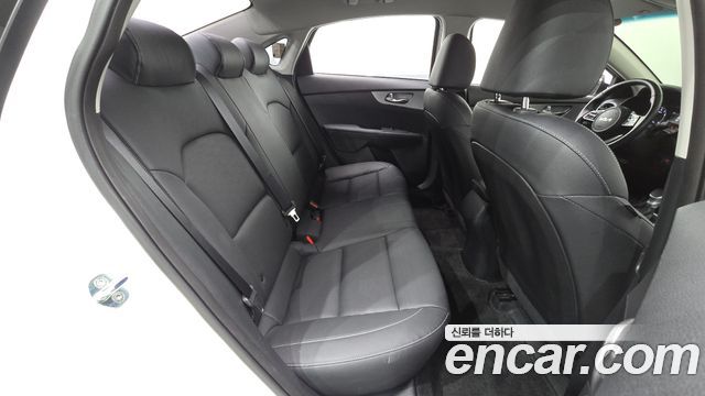 Kia K3 (II) 1.6 Prestige 2022 — фото 12
