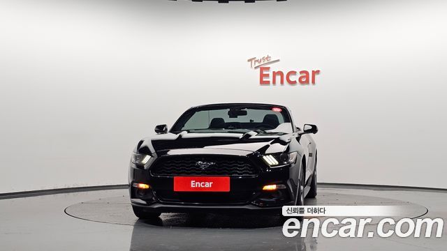 Ford Mustang Convertible 2016 — фото 3