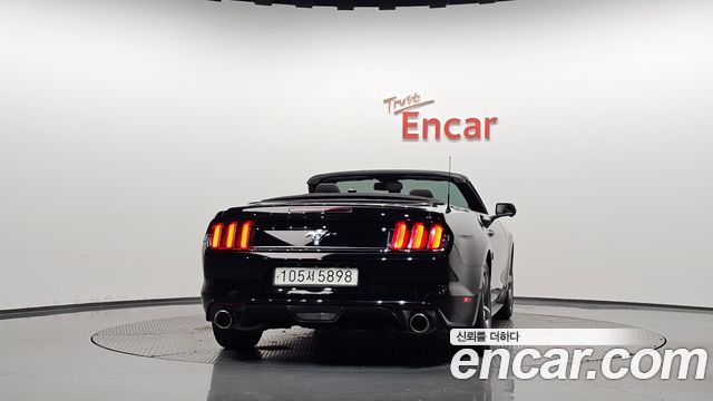 Ford Mustang Convertible 2016 — фото 4