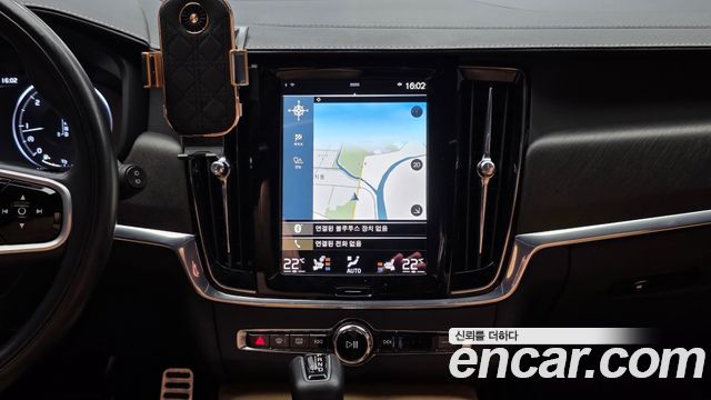Volvo V90 Cross Country D5 PRO AWD 2018 — фото 12