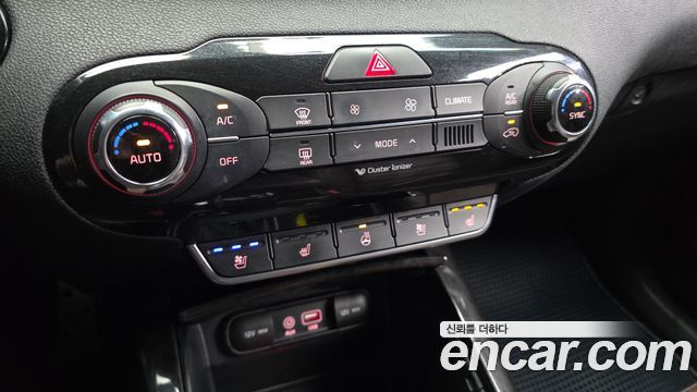 Kia Sorento Diesel 2.2 4WD Noblesse Special 2015 — фото 17