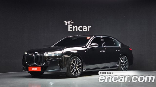 BMW 7 Series (G70) 740i sDrive M Sport