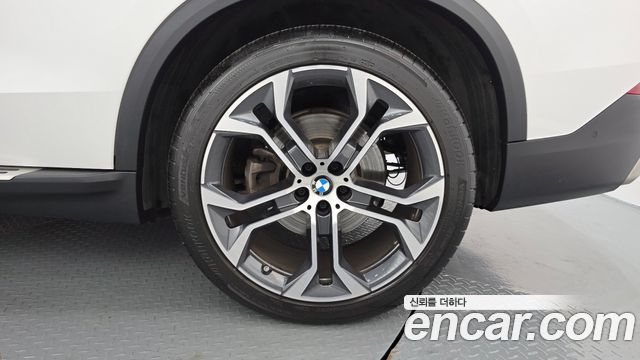 BMW X5 (G05) xDrive 40i xLine 2022 — фото 21
