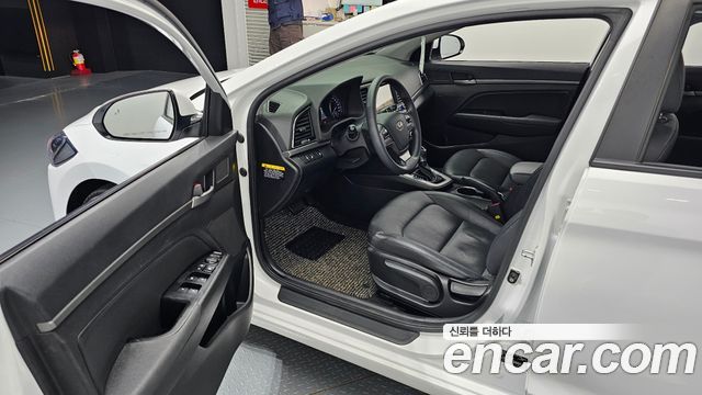 Hyundai Avante (AD) 1.6 GDI Value Plus 2017 — фото 10