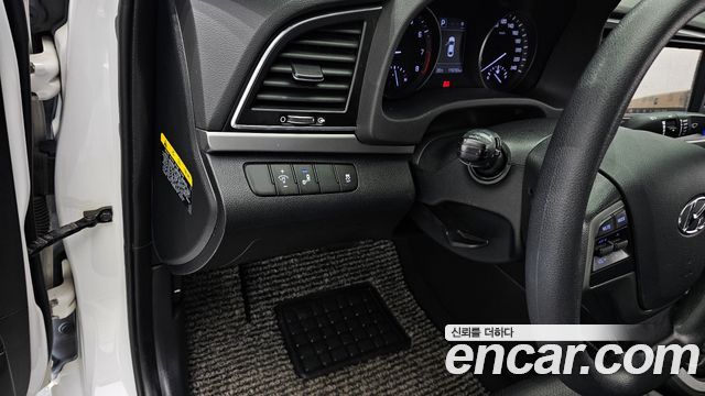 Hyundai Avante (AD) 1.6 GDI Value Plus 2017 — фото 17