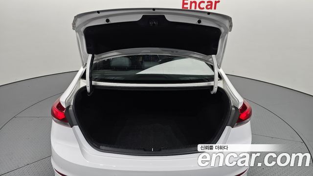 Hyundai Avante (AD) 1.6 GDI Value Plus 2017 — фото 20