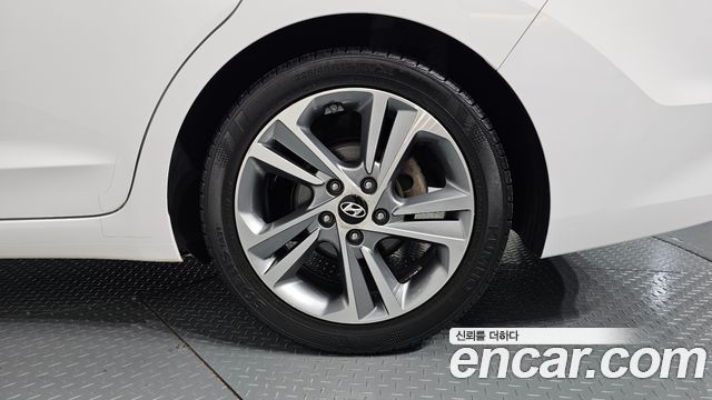 Hyundai Avante (AD) 1.6 GDI Value Plus 2017 — фото 21