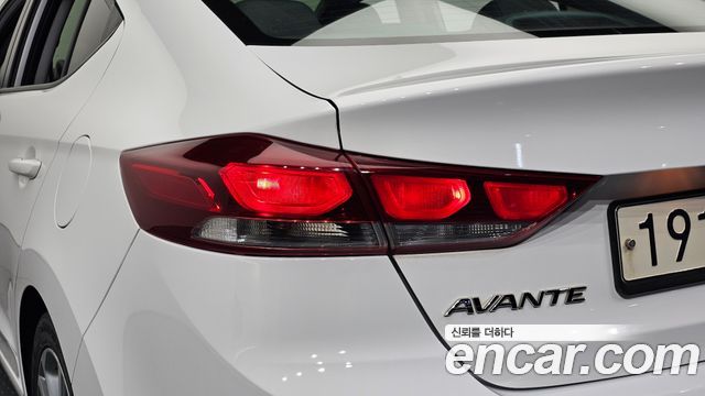 Hyundai Avante (AD) 1.6 GDI Value Plus 2017 — фото 23