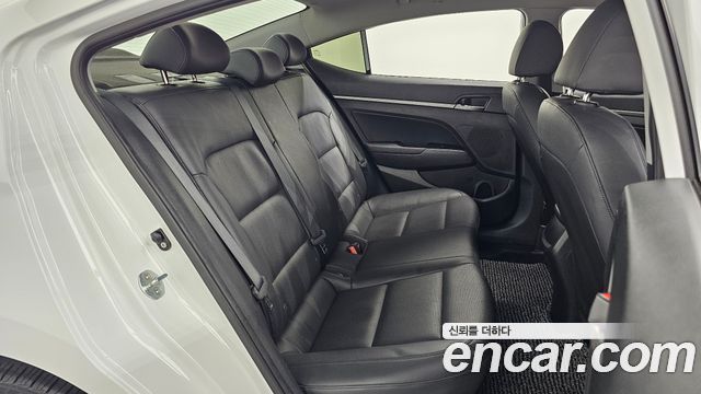 Hyundai Avante (AD) 1.6 GDI Value Plus 2017 — фото 26
