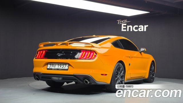 Ford Mustang Coupe 2019 — фото 2