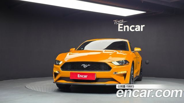 Ford Mustang Coupe 2019 — фото 3