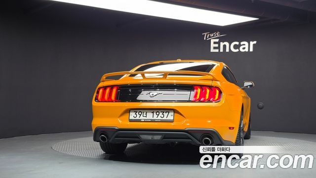Ford Mustang Coupe 2019 — фото 4
