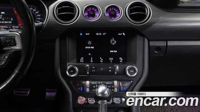 Ford Mustang Coupe 2019 — фото 14