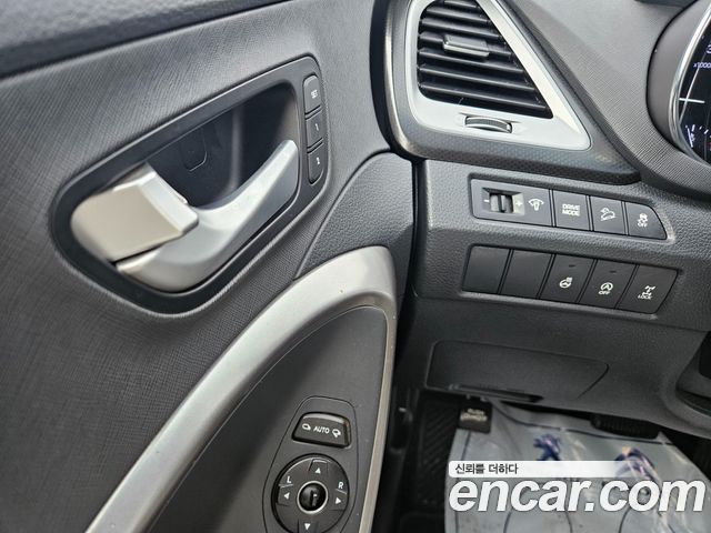 Hyundai Santa Fe The Prime Diesel 2.0 4WD Exclusive 2016 — фото 8