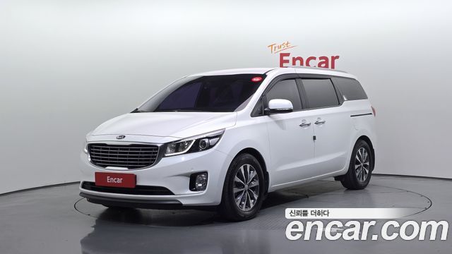 Kia Carnival 11-seater Prestige