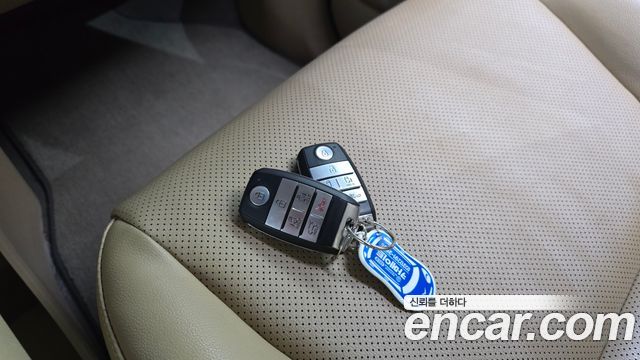 Kia Carnival 11-seater Prestige 2016 — фото 18
