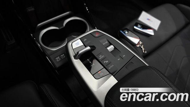 BMW iX1 (U11) xDrive 30 M Sport 2023 — фото 9