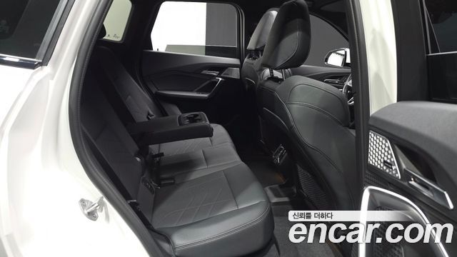 BMW iX1 (U11) xDrive 30 M Sport 2023 — фото 12