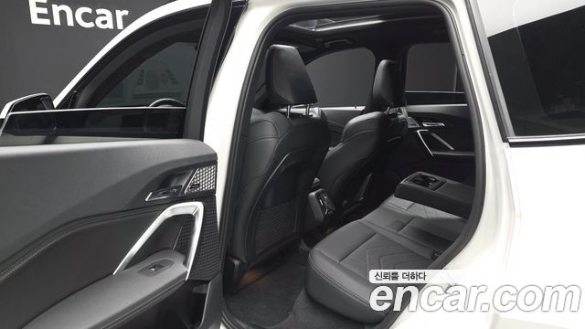 BMW iX1 (U11) xDrive 30 M Sport 2023 — фото 26