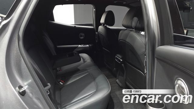 Genesis GV60 Standard AWD 2022 — фото 11