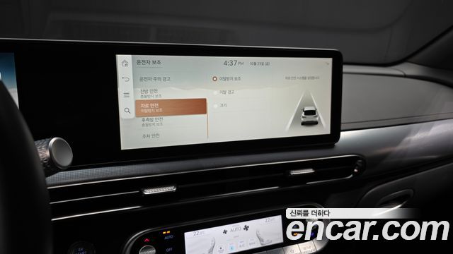 Genesis GV60 Standard AWD 2022 — фото 16