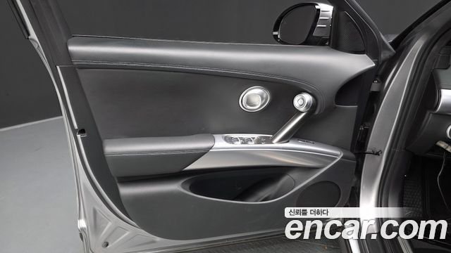 Genesis GV60 Standard AWD 2022 — фото 24