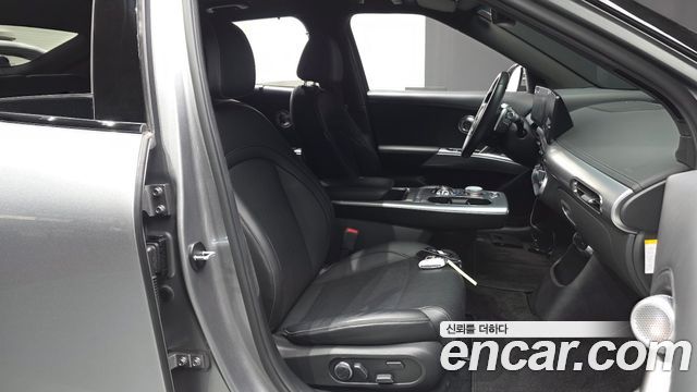 Genesis GV60 Standard AWD 2022 — фото 26