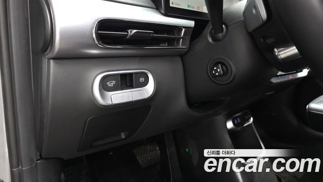 Genesis GV60 Standard AWD 2022 — фото 28