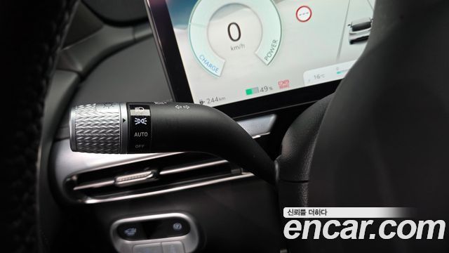 Genesis GV60 Standard AWD 2022 — фото 29
