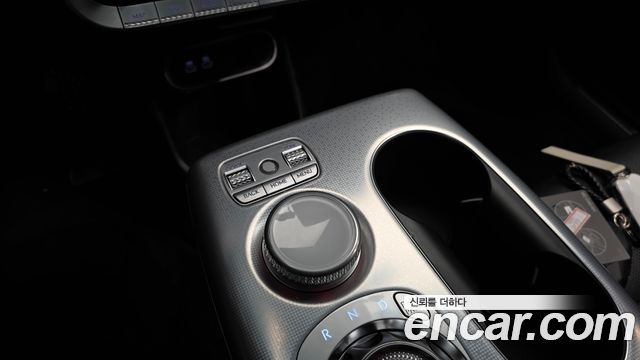 Genesis GV60 Standard AWD 2022 — фото 33