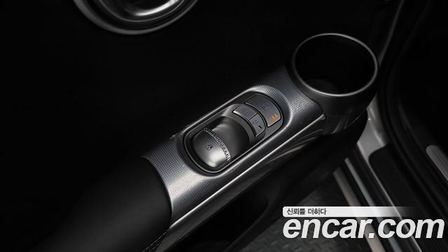 Genesis GV60 Standard AWD 2022 — фото 34