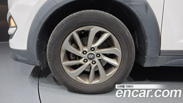 Hyundai Tucson Diesel 2.0 2WD Style 2016 — фото 5