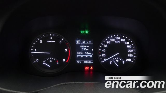 Hyundai Tucson Diesel 2.0 2WD Style 2016 — фото 8