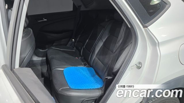 Hyundai Tucson Diesel 2.0 2WD Style 2016 — фото 11