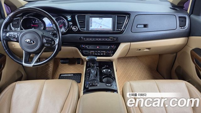 Kia Carnival 7-seater Hi-limousine VIP 2018 — фото 7
