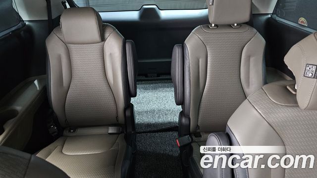 Kia Carnival (IV) Gasoline 9-Seater Noblesse 2024 — фото 11