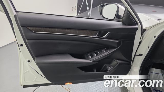 Honda Accord (X) 1.5 Turbo 2019 — фото 24