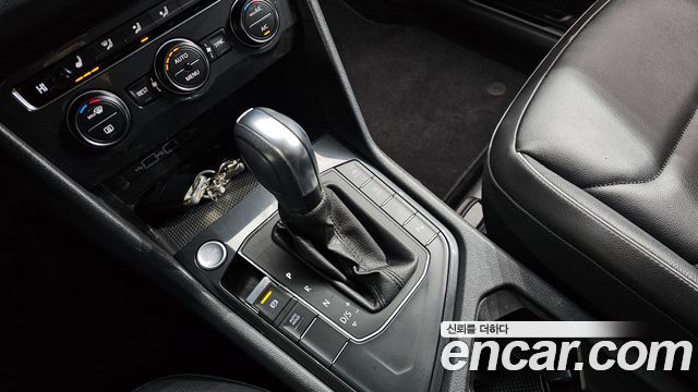 Volkswagen Tiguan (II) 2.0 TDI Premium 2020 — фото 9