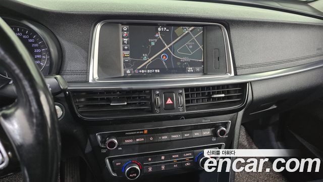 Kia K5 (II) 2.0 Prestige 2019 — фото 12