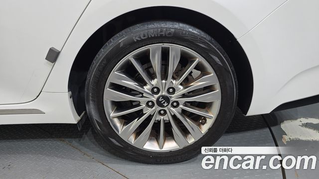 Kia K5 (II) 2.0 Prestige 2019 — фото 21