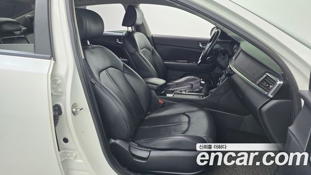 Kia K5 (II) 2.0 Prestige 2019 — фото 26